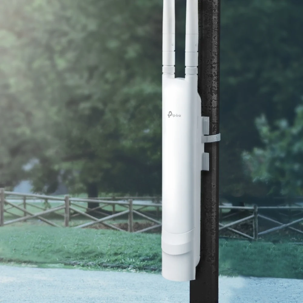 Enhanced Coverage with External Antennas Outdoor Wi-Fi Network with the 300 Mbps Outdoor Wi-Fi Access Point